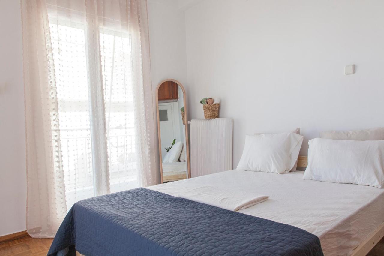 Marina Zeas Apartment Пирей Экстерьер фото