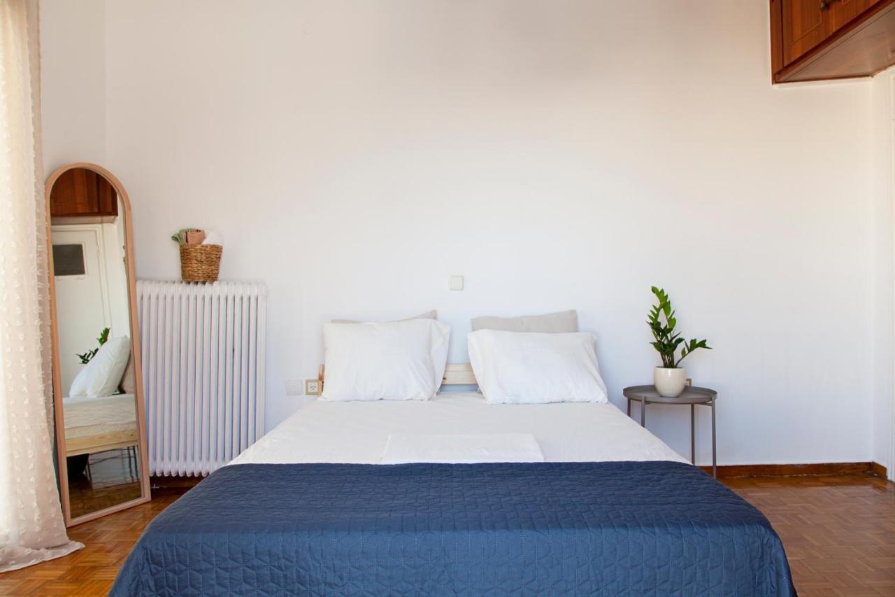 Marina Zeas Apartment Пирей Экстерьер фото